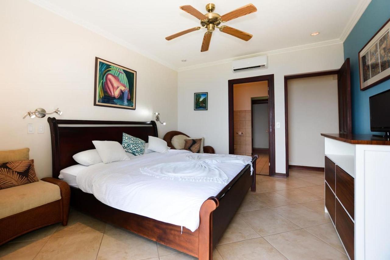 Exquisitely Decorated 5Th-Floor Aerie With Views Of Two Bays In Flamingo Villa Playa Flamingo Kültér fotó