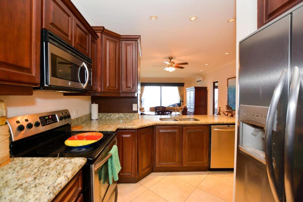 Exquisitely Decorated 5Th-Floor Aerie With Views Of Two Bays In Flamingo Villa Playa Flamingo Kültér fotó